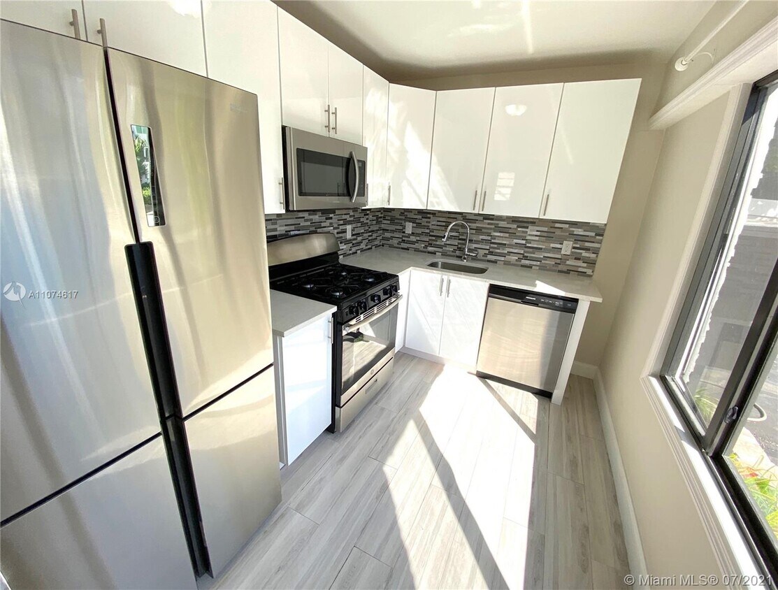 1605 E Broward Blvd Unit 1, Fort Lauderdale, FL 33301 Apartment for