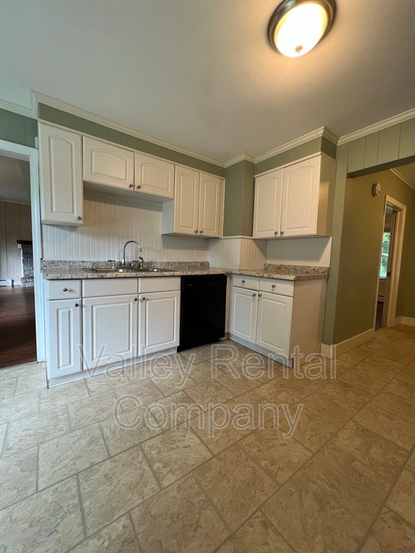 Photo - 180 Amherst Rd House