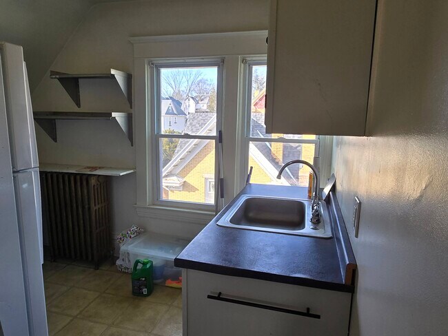 Foto del edificio - 544 E Pearl St