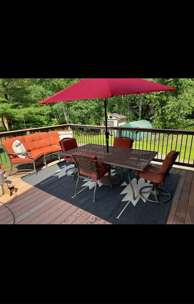 66 South Rd Unit Side A, Londonderry, NH 03053 Condo for Rent in