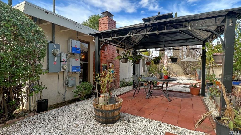 Foto del edificio - 7846 Woodlake Ave