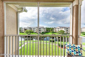 Building Photo - 7990 Baymeadows Rd