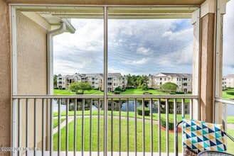 Building Photo - 7990 Baymeadows Rd