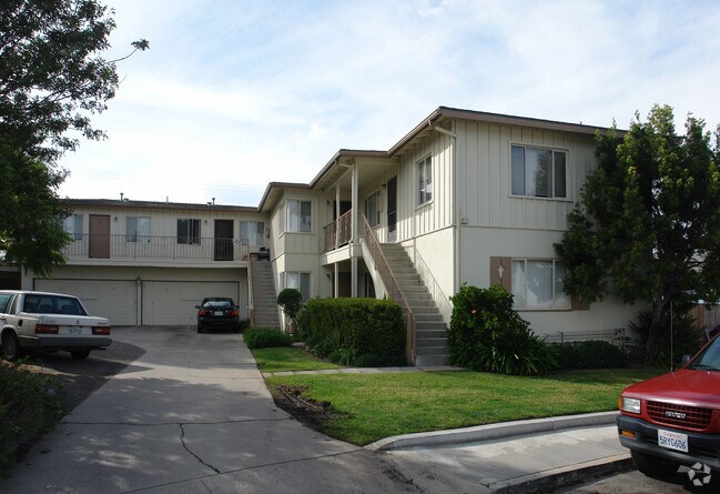 Building Photo - 1840 Colonia Pl