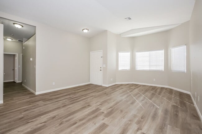 Foto del edificio - 5238 Olive Dale Ct