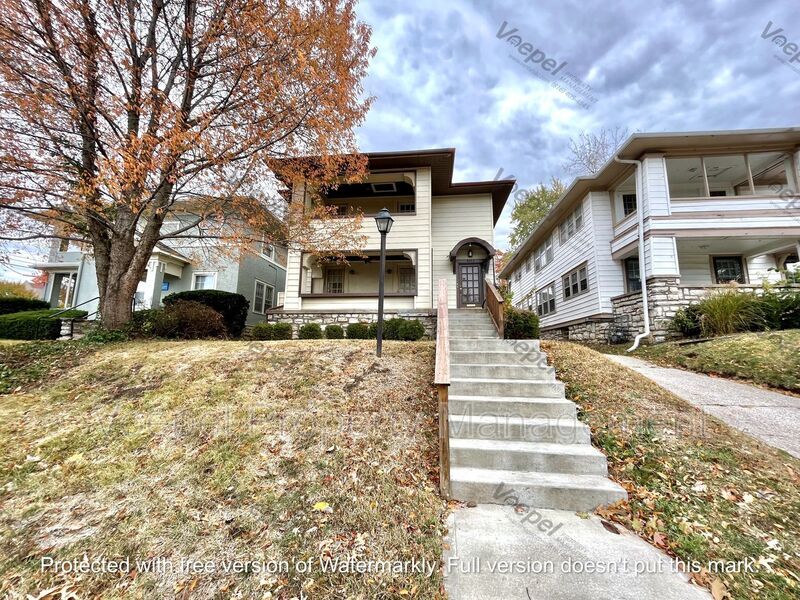 5303 Charlotte St Unit 2, Kansas City, MO 64110 Condo for Rent in