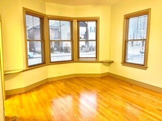 Foto del edificio - 517 W Root St