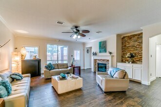 Building Photo - 3715 Slocom Dr