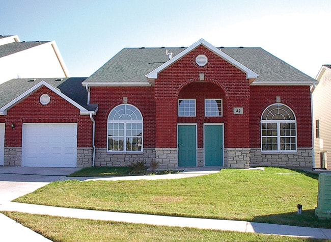 Townhomes on N Cedar Lake Drive East - The Hill