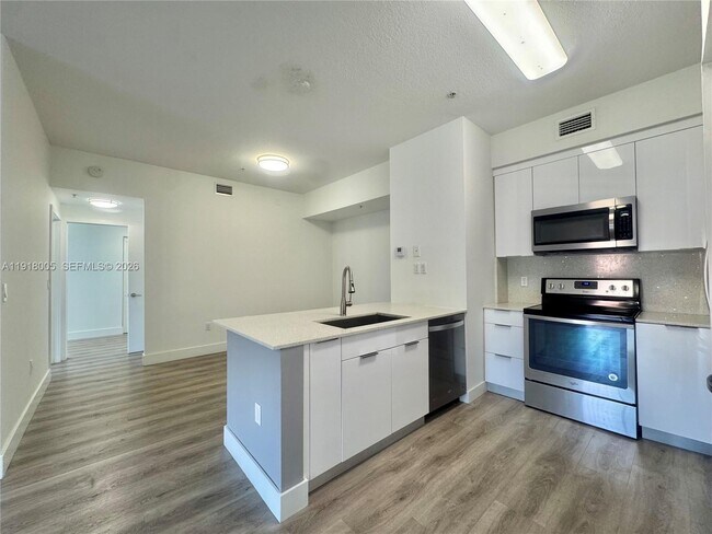 Foto del edificio - 7300 NW 114th Ave