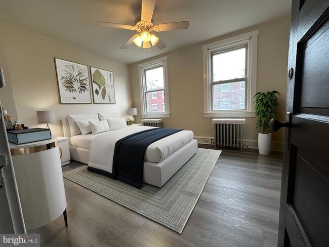 Building Photo - 2525 1/2 Edgemont Street Unit