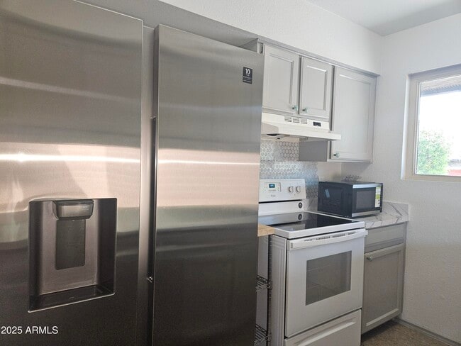Foto del edificio - 1622 W Village Way