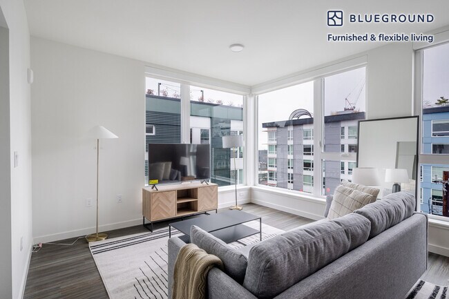 Foto del edificio - 1000 E Yesler Wy