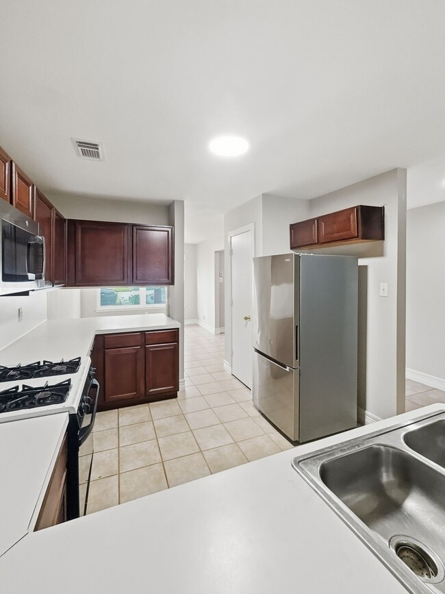 Building Photo - 3522 Colmar Way