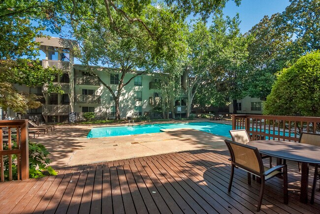 Foto del edificio - 4859 Cedar Springs Rd