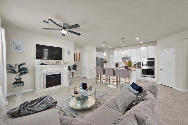 Building Photo - 14615 Monterey Cypress Dr