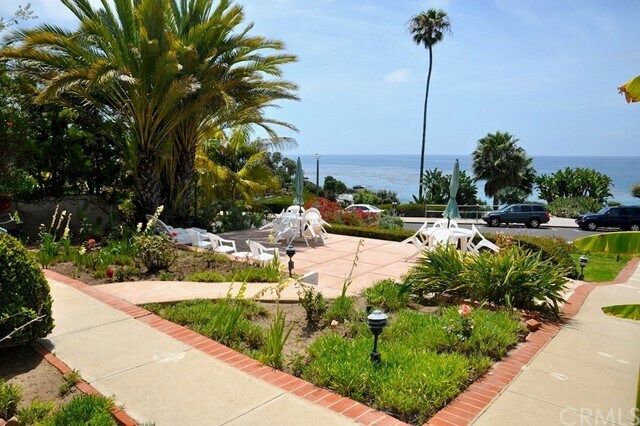 Foto del edificio - 564 Cliff Dr