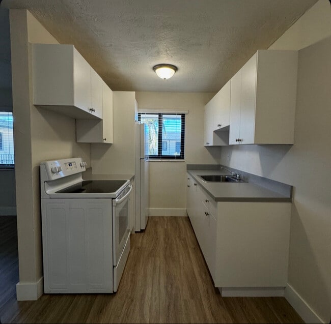 Photo - 1310 W 29th St Apartment