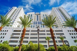 Building Photo - 150 Las Vegas Blvd N