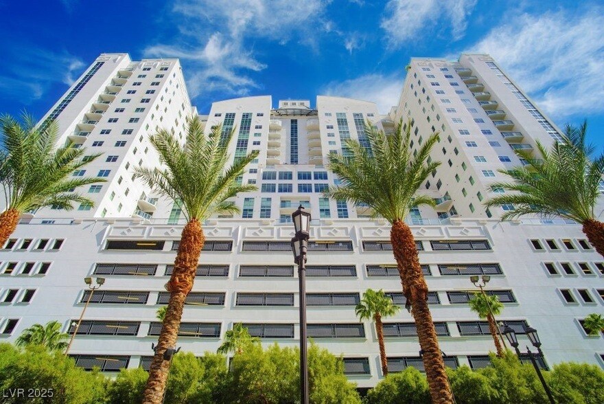 Foto principal - 150 Las Vegas Blvd N