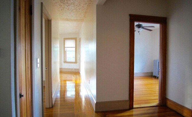 Foto del edificio - 232 Bay View Ave