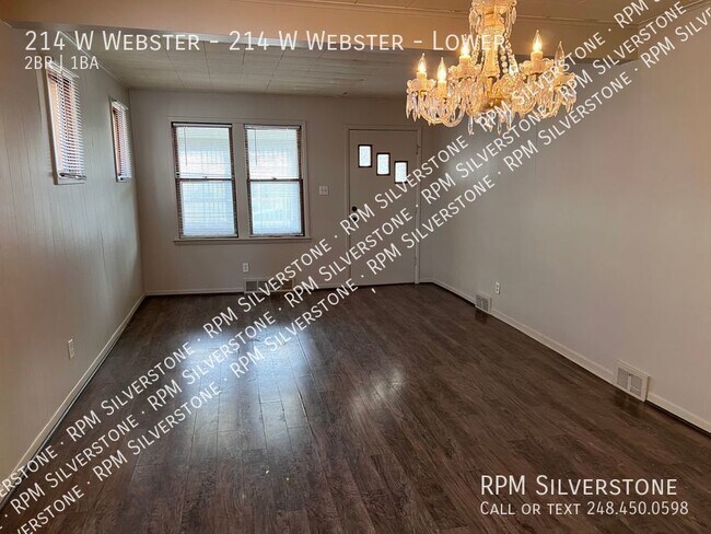 Building Photo - Spacious 2-bedroom