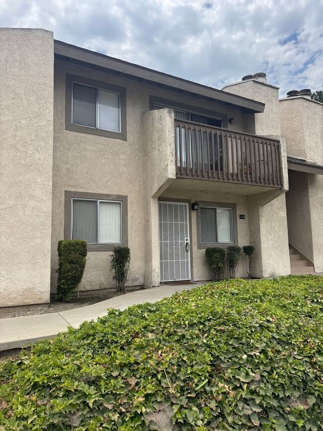 Building Photo - 1251 S Meadow Ln