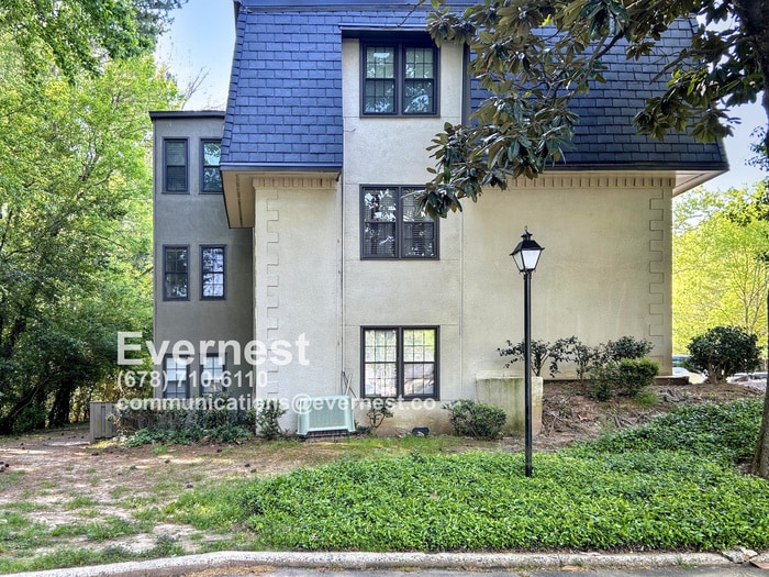 Primary Photo - Cozy 1-Bedroom Apartment with Modern Ameni...