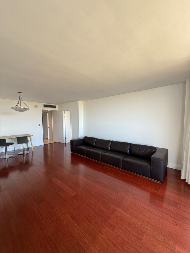 Blank canvas to decorate, all freshly painted - 780 NE 69th St