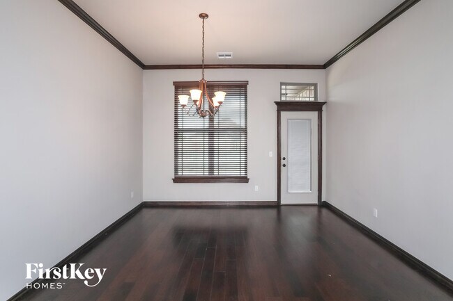 Foto del edificio - 2012 Wheatfield Ave