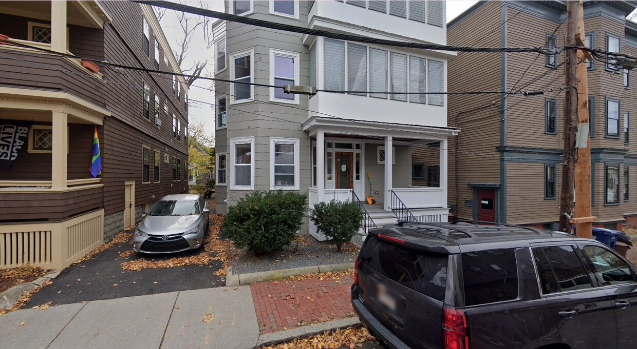 Building Photo - 20 Marie Ave