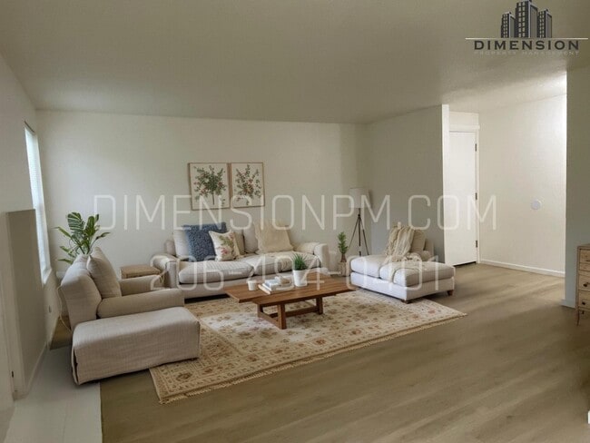 Interior Photo - Apartment in Pacific!  Easy to book Self Tours!