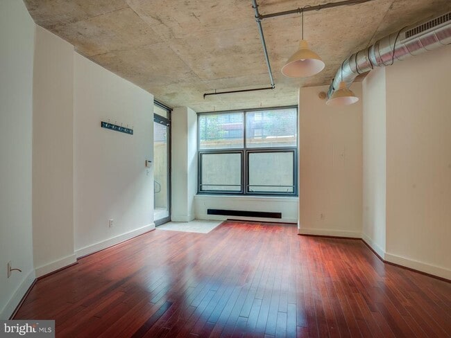 Building Photo - 2301 Champlain St NW