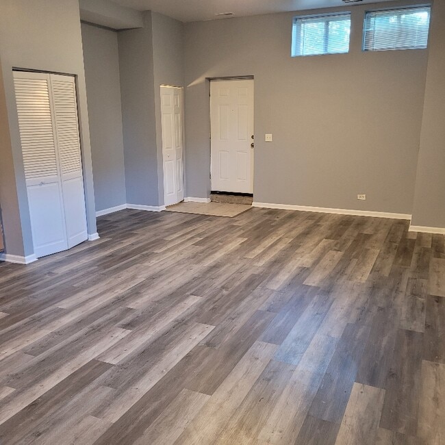 Building Photo - 11611 S Vincennes Ave