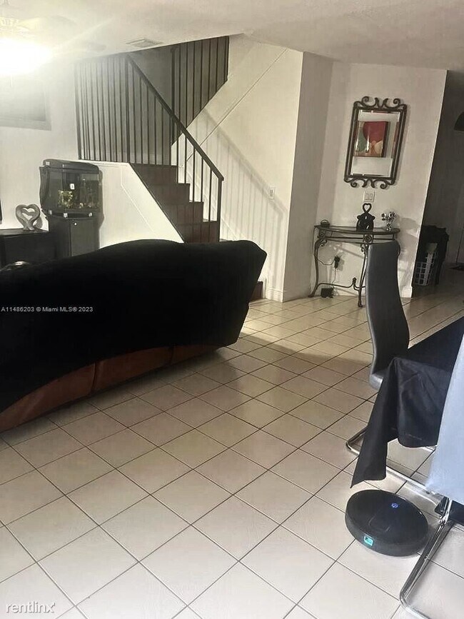 Foto del edificio - 4 br, 2.5 bath House - 6345 W 27th Ln # 10...