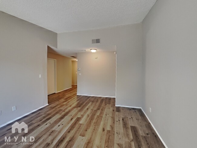 Building Photo - 2421 Cypress St