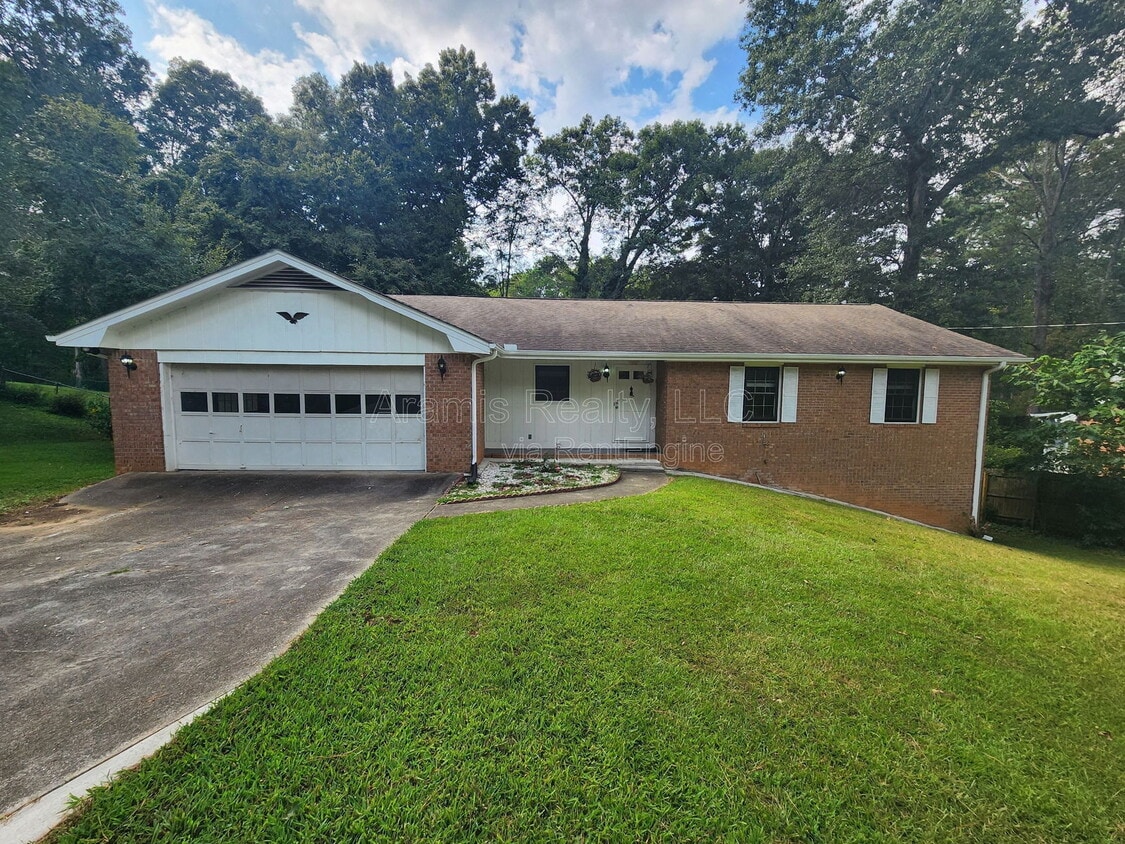 Foto principal - 3341 Rae Pl SW