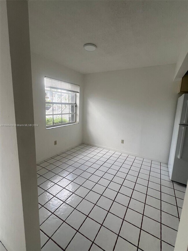 Foto del edificio - 2 bedroom in North Miami Beach FL 33179