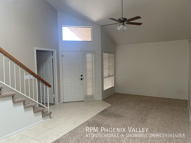 Building Photo - 2 Bed/2 Bath Moon Valley Townhome Granite ...