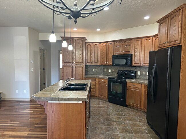 Foto del edificio - 1648 Treehaven Ct