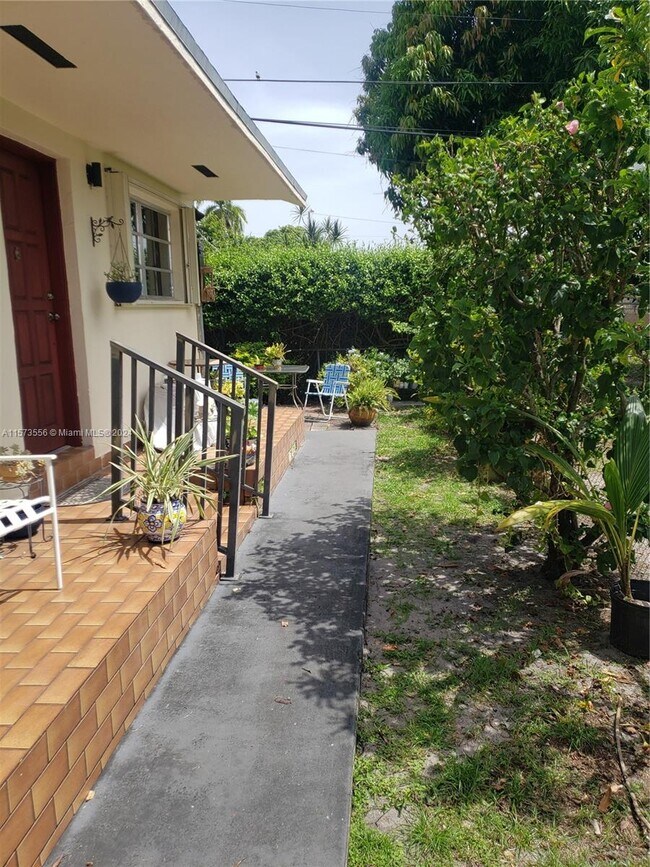 Foto del edificio - 5152 NW 4th St