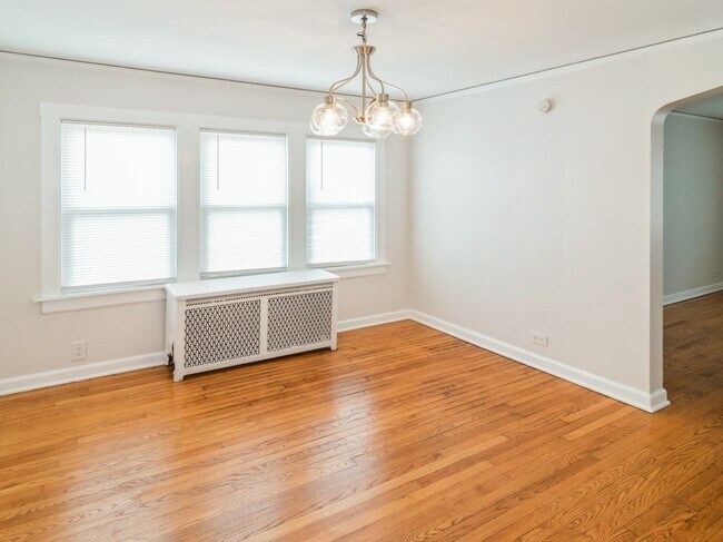 Building Photo - 2933 N 74th Ct