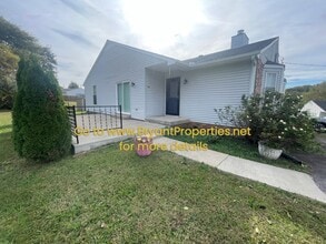 Building Photo - 1213 Cabana Cir