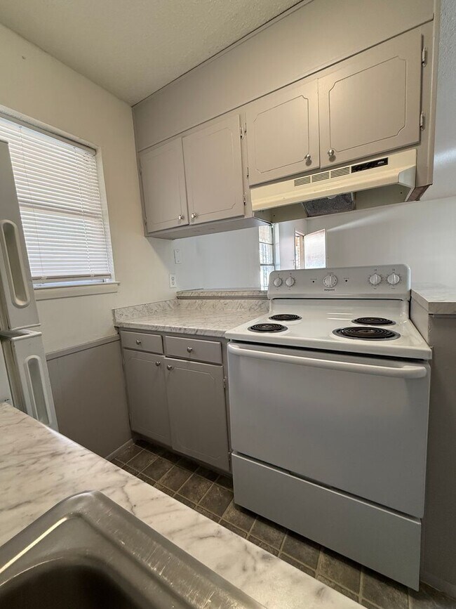 Foto del edificio - For Rent – 1 Bedroom, 1 Bath Apartment in McGregor, TX