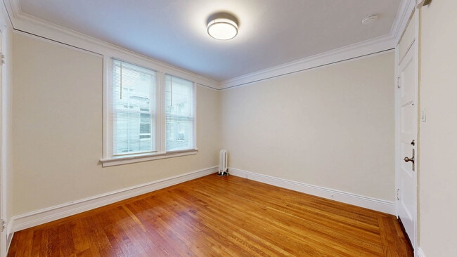 Building Photo - 692 Bush St