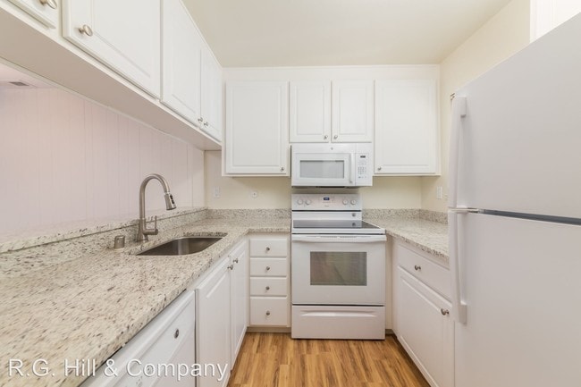 Building Photo - 1277 Montego