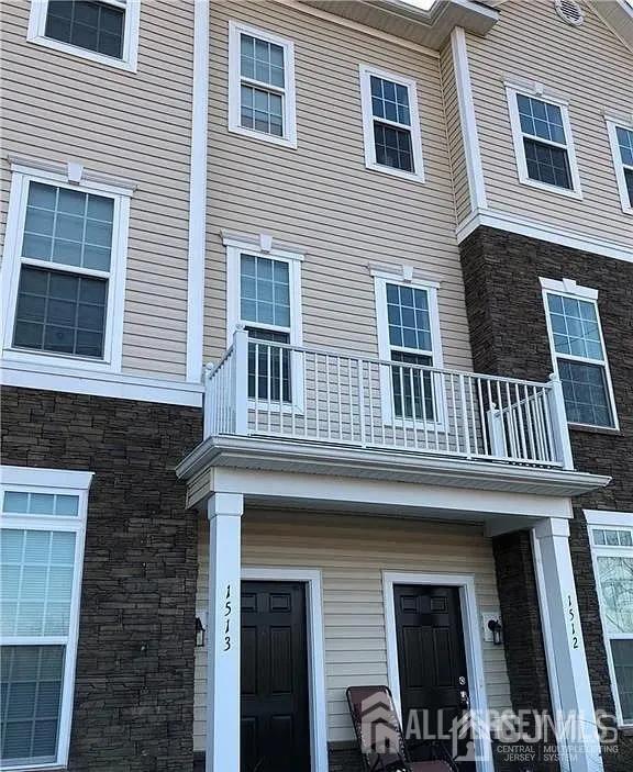 Foto del edificio - 1513 Hudson Cir