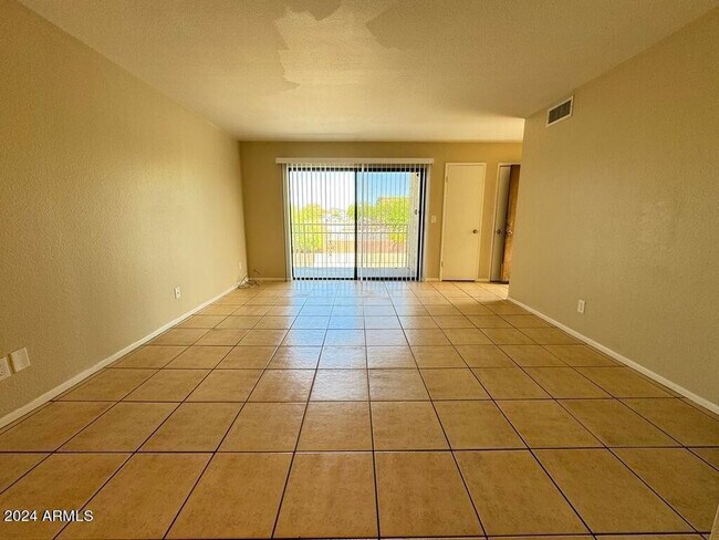 Building Photo - 16635 N Cave Creek Rd
