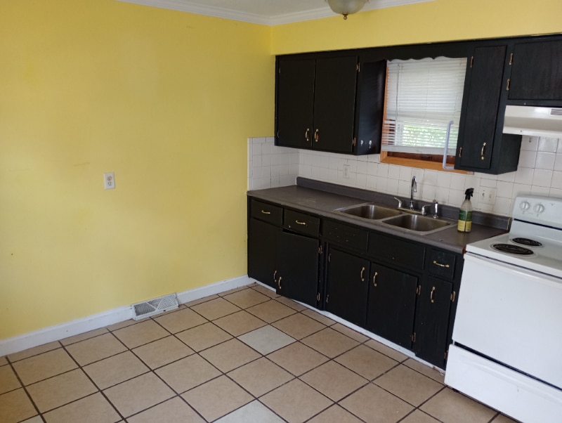 Primary Photo - 613 N 3rd St
