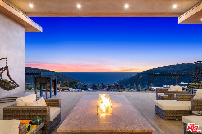 Building Photo - 10715 Yerba Buena Rd